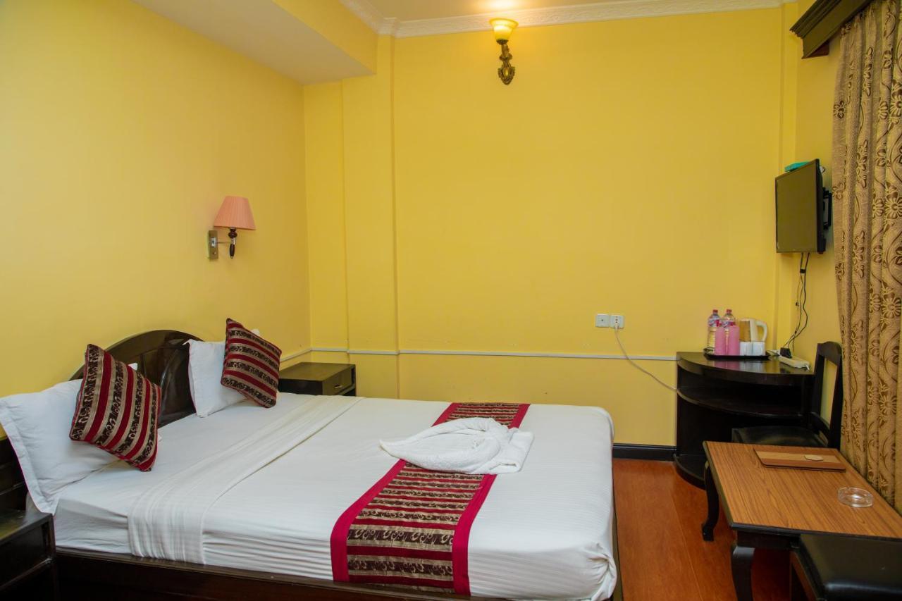 Hotel Bougainvillea Pokhara Zewnętrze zdjęcie