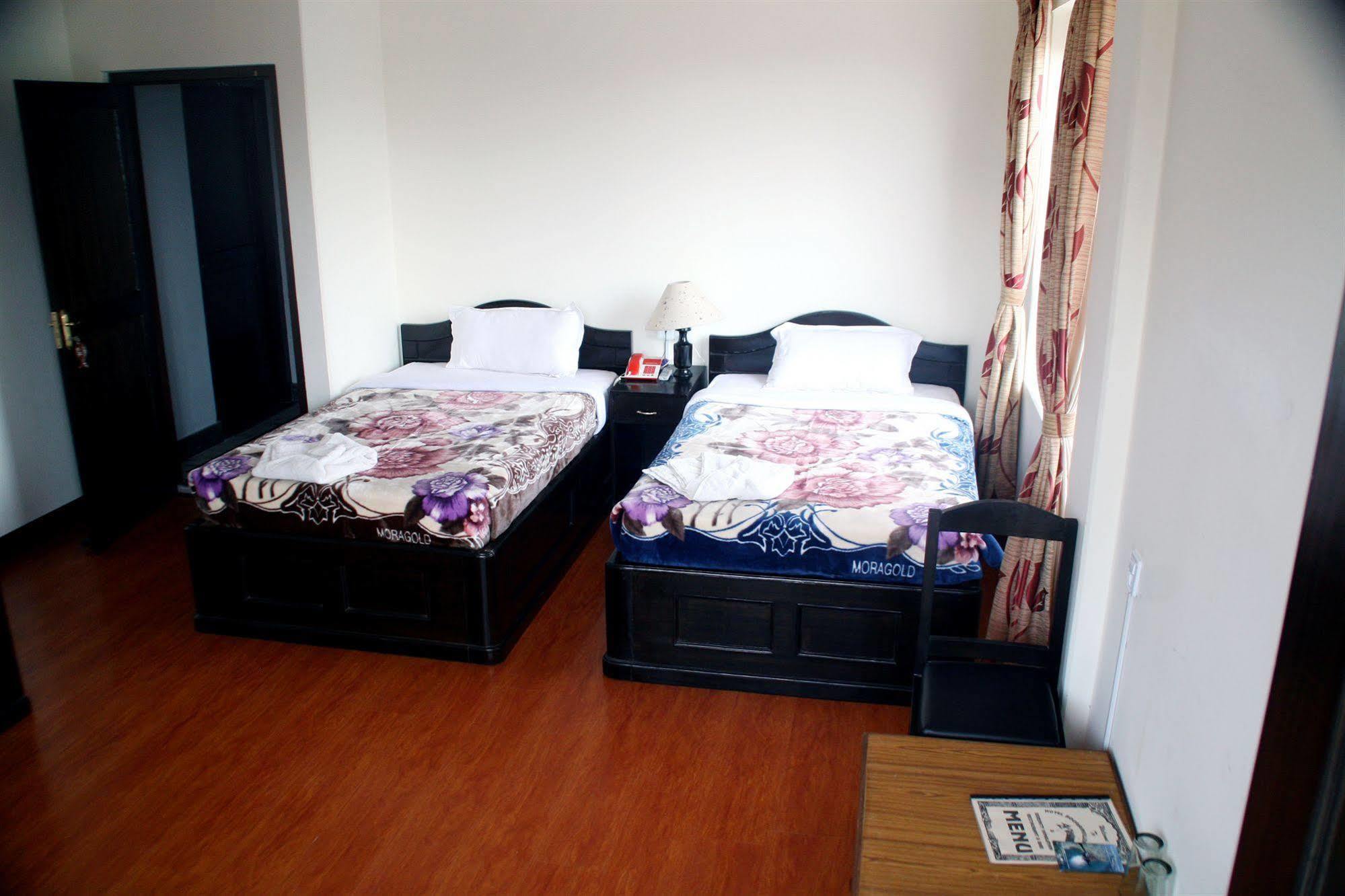 Hotel Bougainvillea Pokhara Zewnętrze zdjęcie