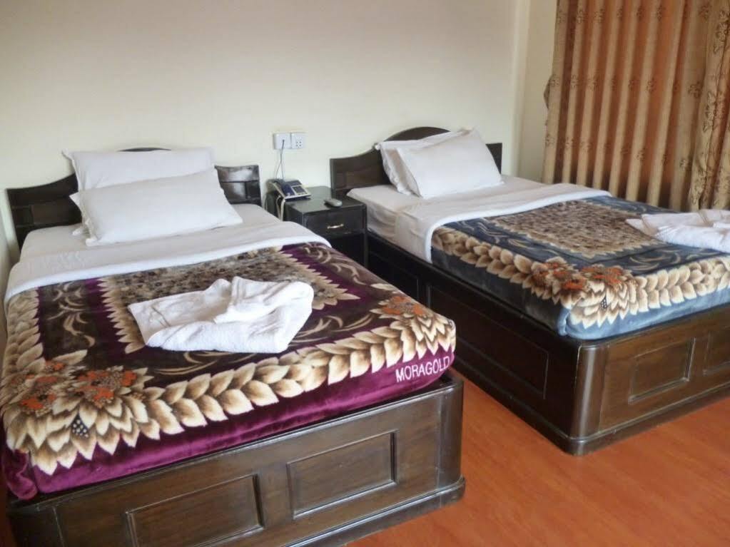 Hotel Bougainvillea Pokhara Zewnętrze zdjęcie