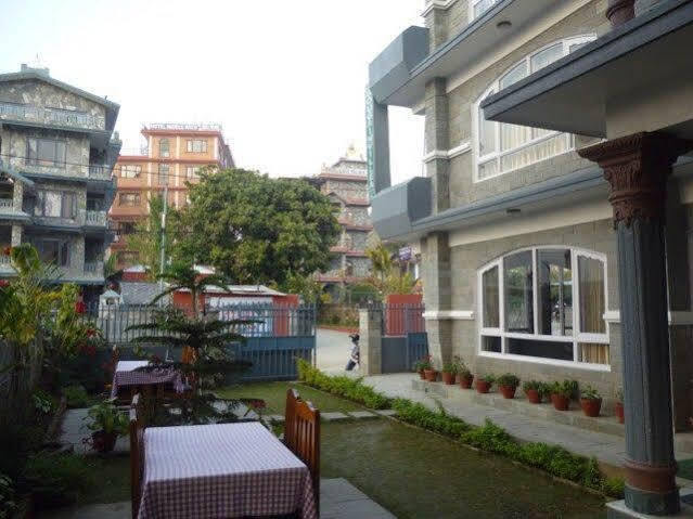 Hotel Bougainvillea Pokhara Zewnętrze zdjęcie
